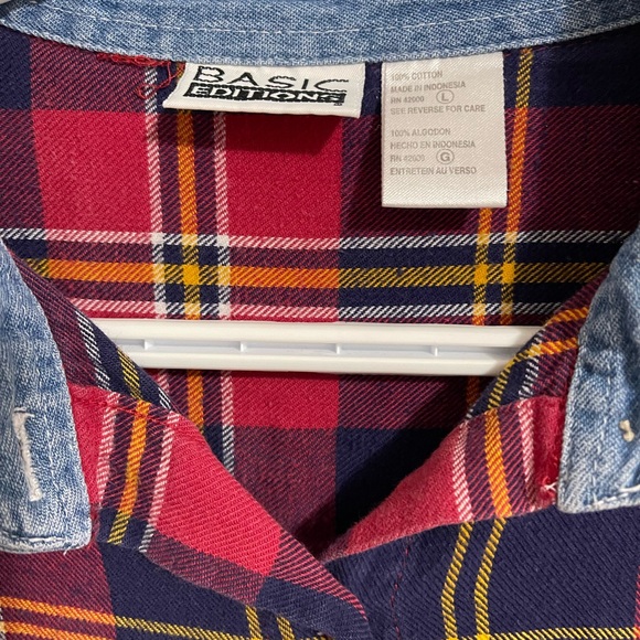 Upcycled “Two Tone” flannel with denim collar. - Picture 3 of 3